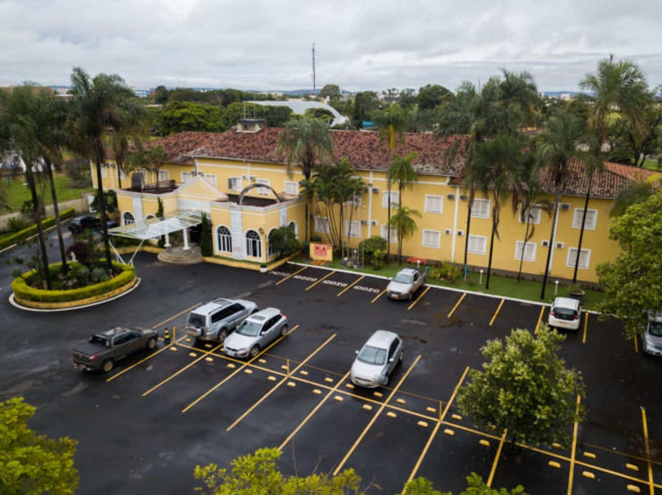 Hotel Dona Beja Araxá Екстериор снимка